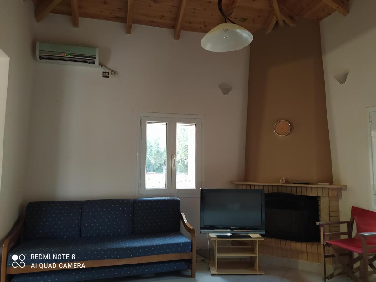 Ozena Countryside Apartment Vromonérion Eksteriør bilde