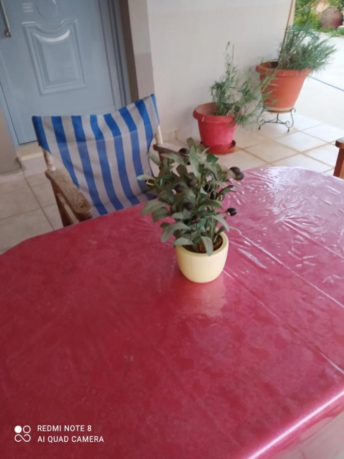 Ozena Countryside Apartment Vromonérion Eksteriør bilde