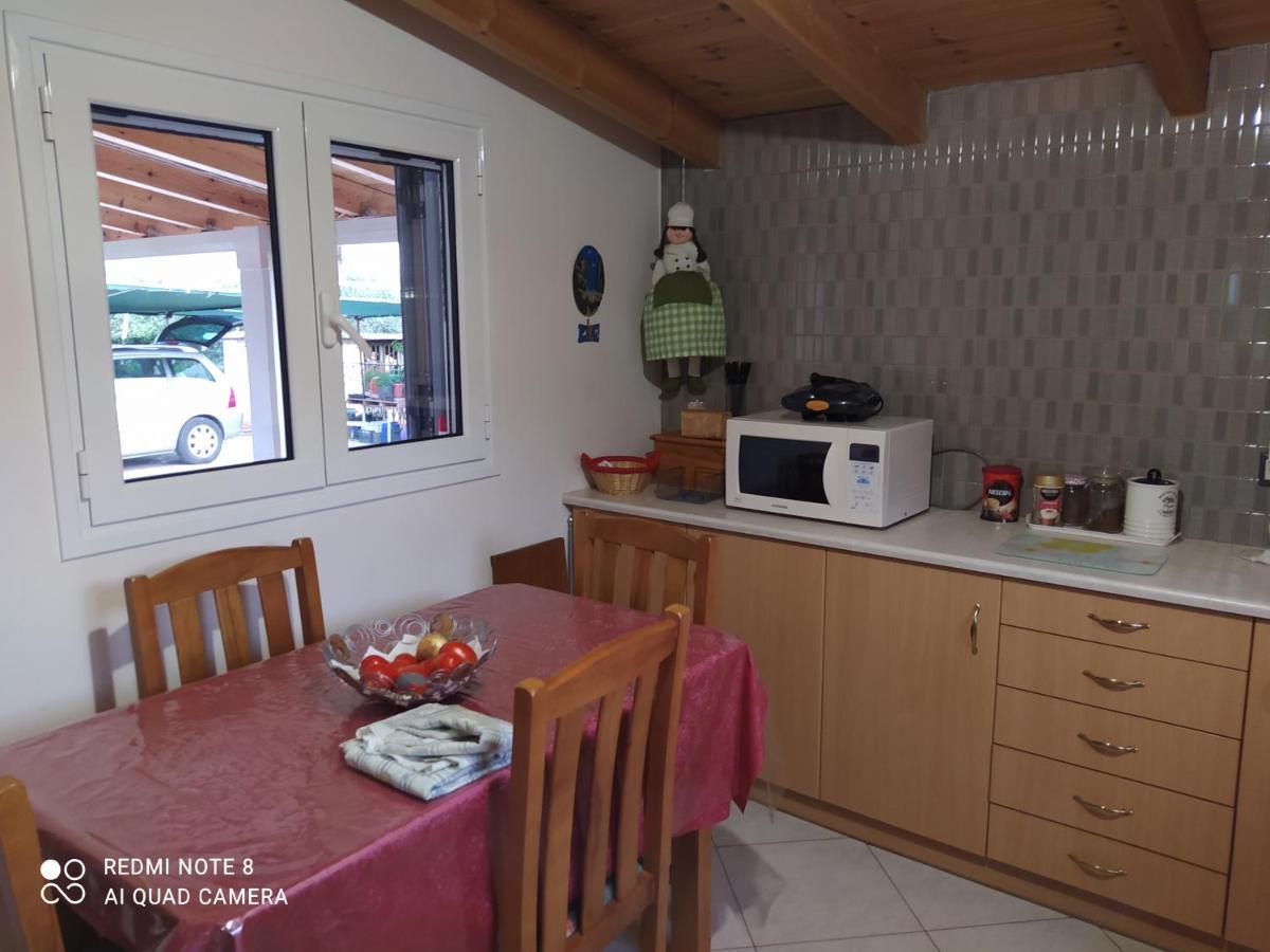 Ozena Countryside Apartment Vromonérion Eksteriør bilde