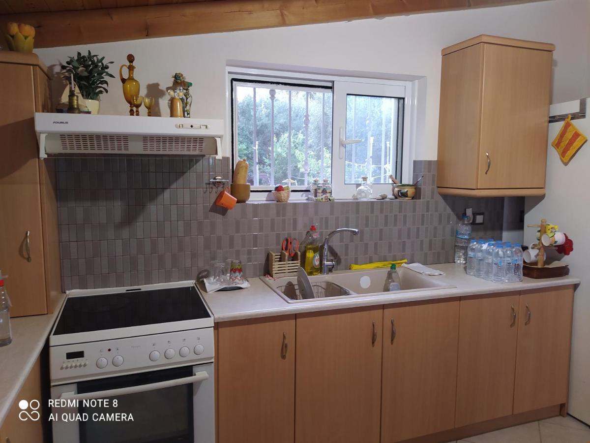 Ozena Countryside Apartment Vromonérion Eksteriør bilde