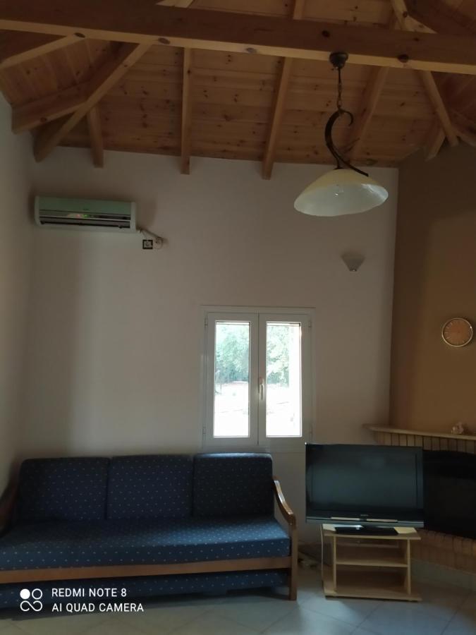 Ozena Countryside Apartment Vromonérion Eksteriør bilde
