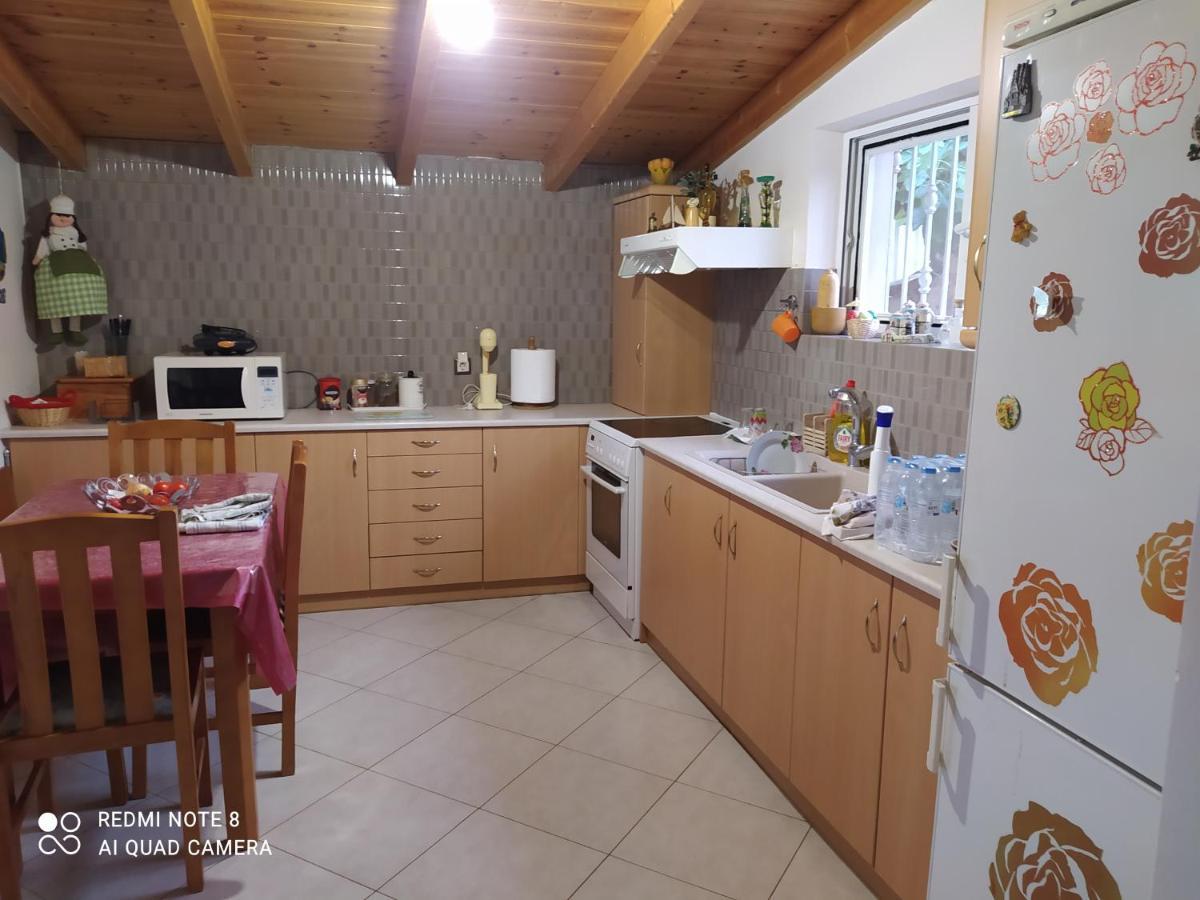 Ozena Countryside Apartment Vromonérion Eksteriør bilde
